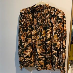 NWT. Hm long sleeve ruched blouse.